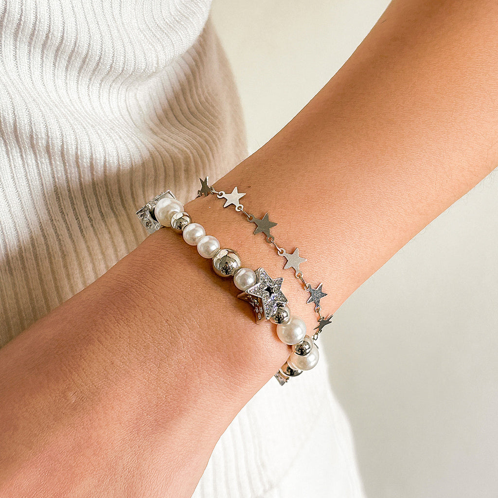 $8.14/9.30 USD - Simple and Versatile Magnetic Heart Tassel Star Pendant Bracelet