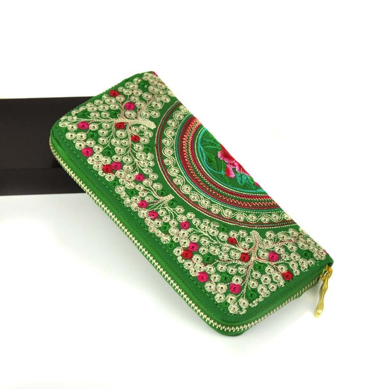 carteras chic y elegantes, carteras largas bordadas