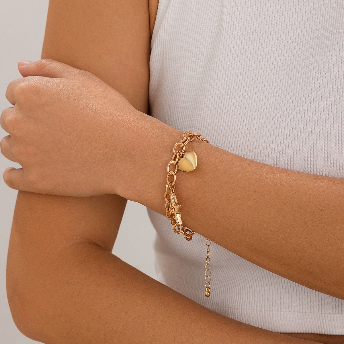$7.75 - New Women's Summer Bracelet, Minimalist Hollow Pentagram, Peach, and Heart Alloy Bracelet