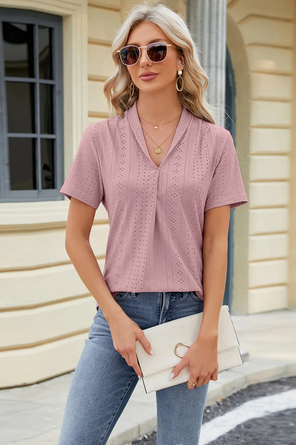 Chemisier à manches courtes en œillets