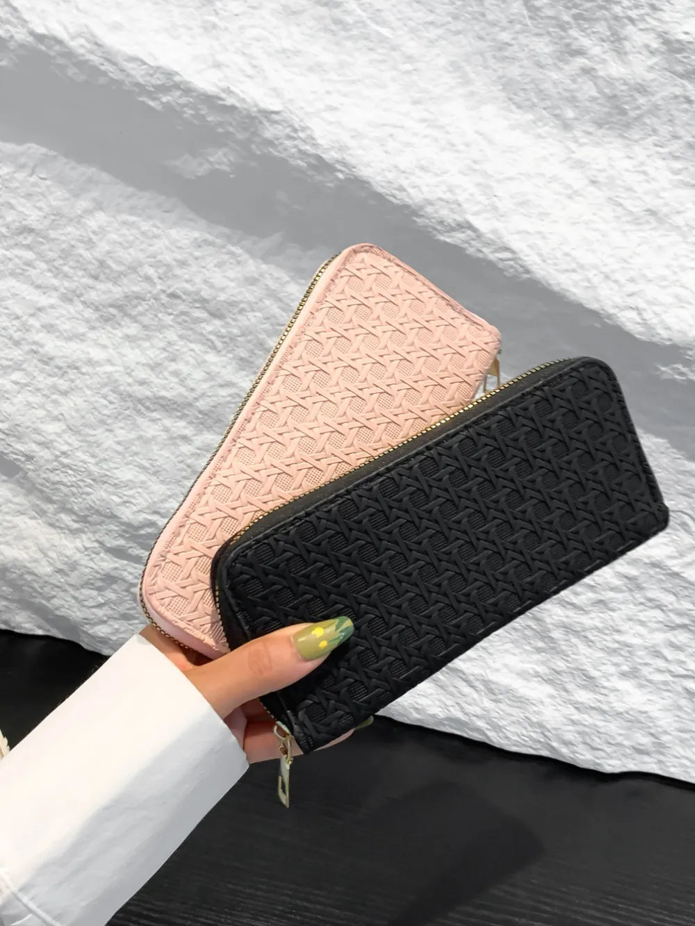 12.81 USD Portefeuille en cuir PU couleur unie