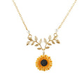 Collier tendance en perles et tournesol, pendentif tournesol féminin et élégant.