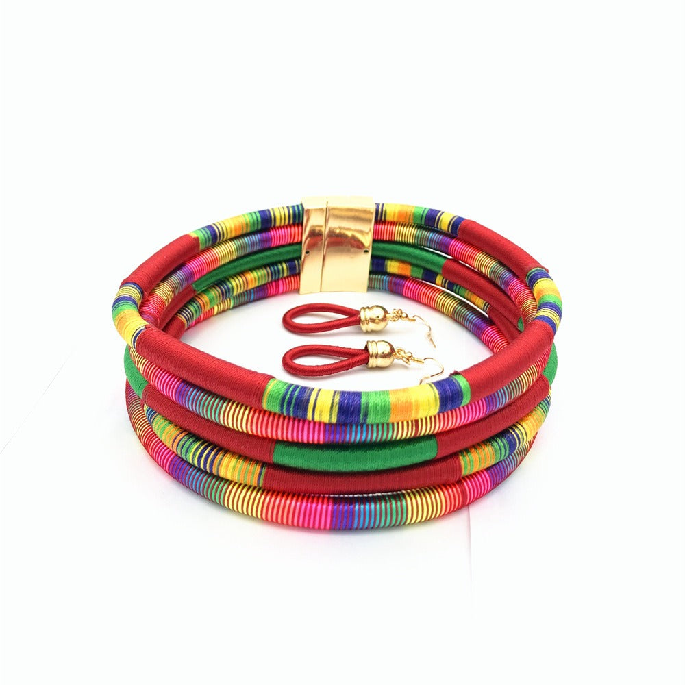Collier tissé à la main, style africain, lignes de couleur, boucle magnétique, ensemble collier européen et américain exagéré