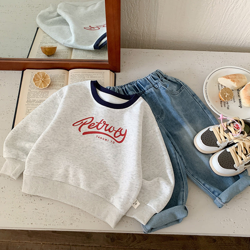 Sweat à capuche pour bébé avec inscription – haut simple et décontracté