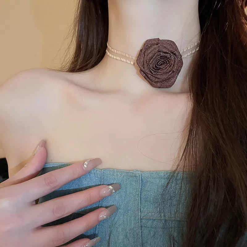 $11.88 - 3D Rose Alloy Buckle Necklace