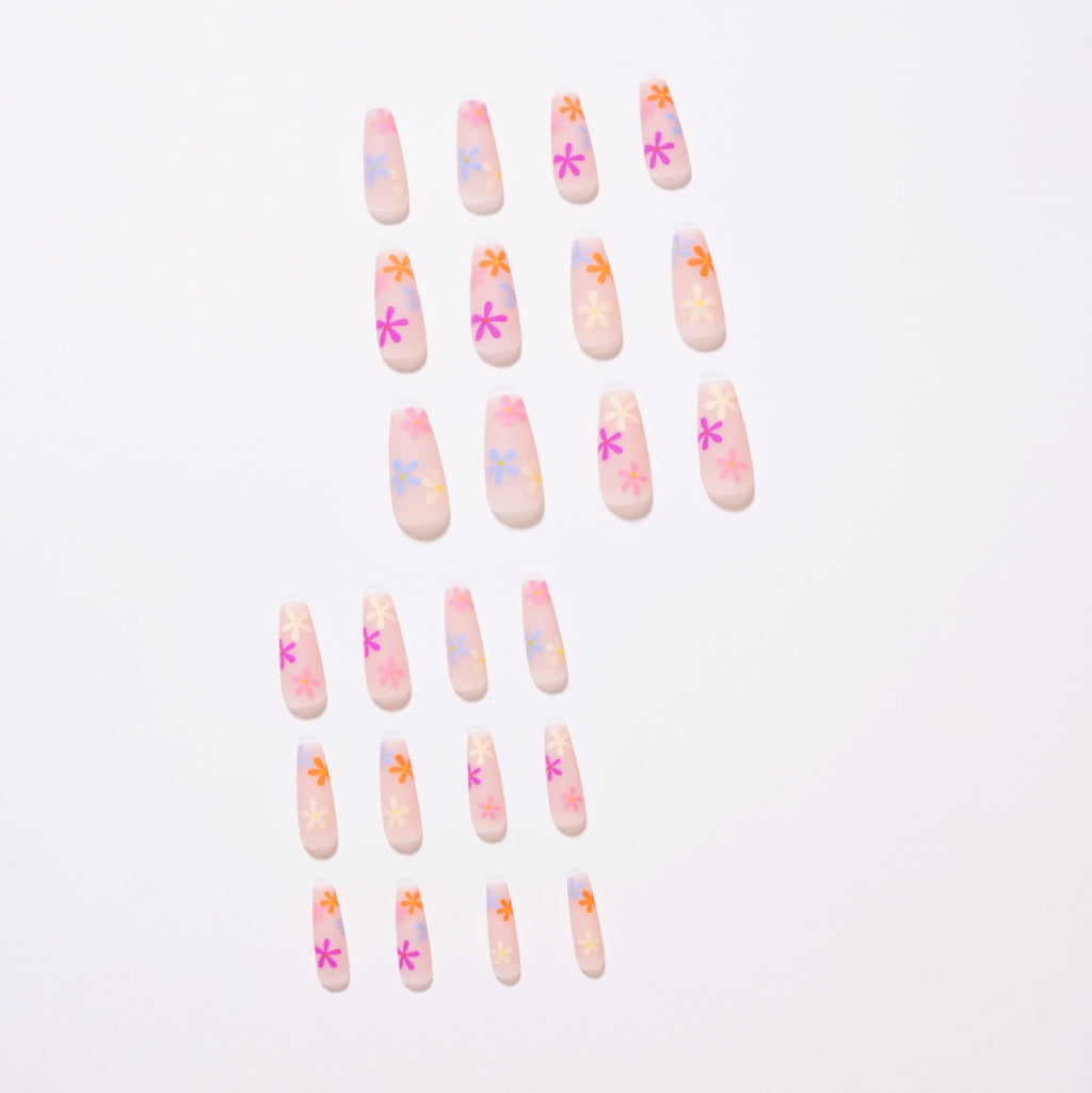 15.13 USD Série Pastorale Tournesol Arc-en-ciel Produits finis d'amélioration des ongles Patch d'amélioration des ongles Patch d'ongles amovible