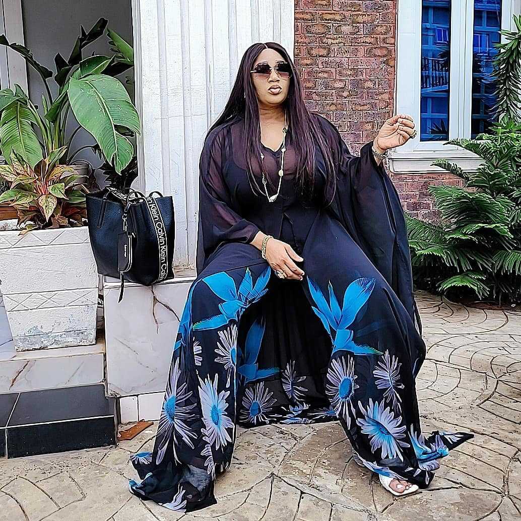 Ensemble deux pièces : cardigan en mousseline et pantalon ample (style robe africaine)