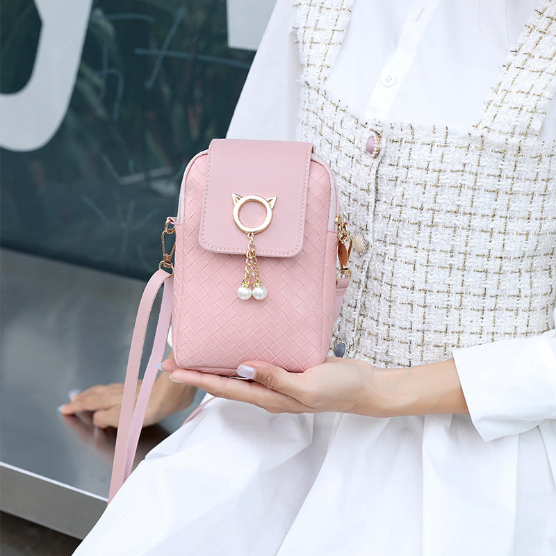 16.30 USD Sac bandoulière tendance pour femme, mini sac pour téléphone portable, sac messager tendance.
