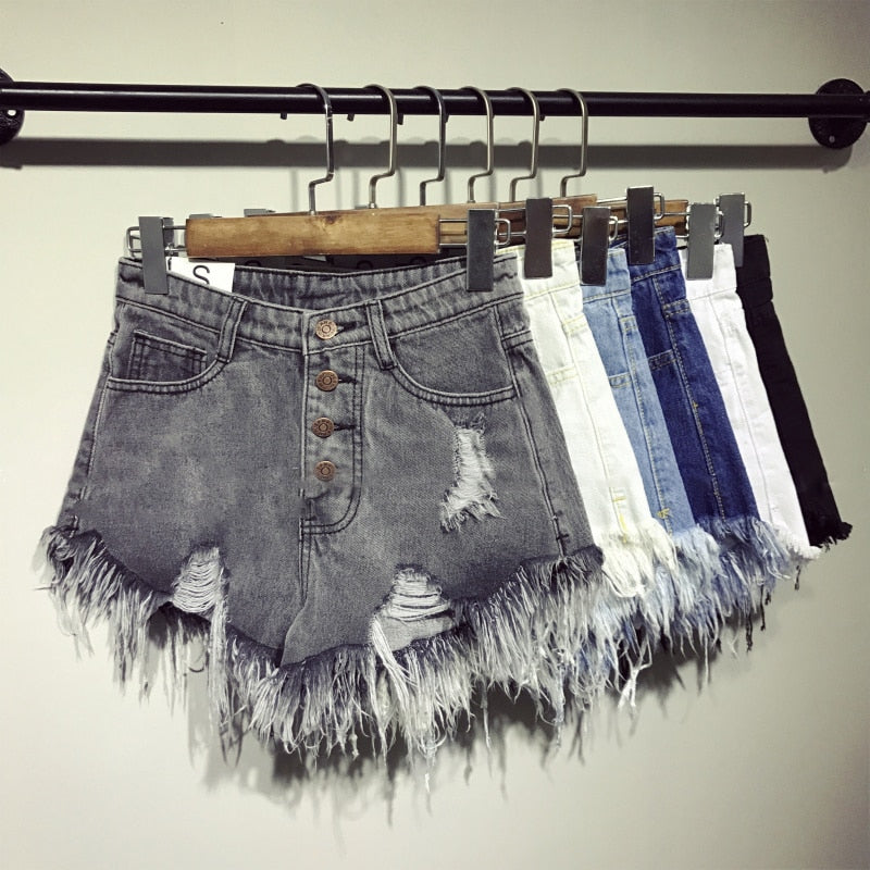 Short en jean taille haute, coupe flatteuse, doublé de fourrure, style décontracté et estival, grandes tailles.