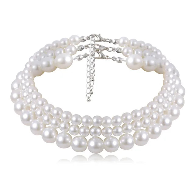 Collier ras-de-cou Ingemark Fashion multicouche en perles d'imitation blanches avec fixation métallique, large plastron, bijou pour femme charmante