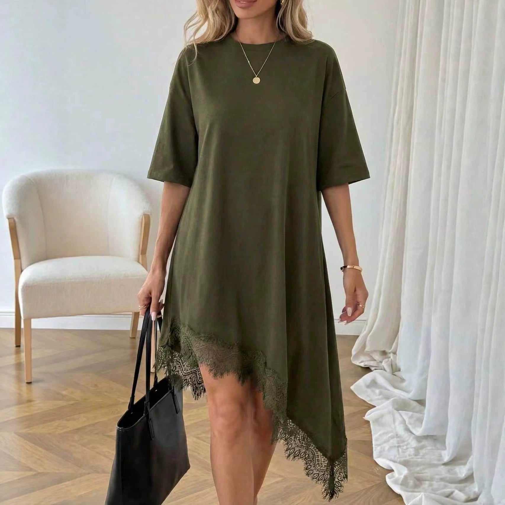 jupe courte en dentelle unie à manches courtes