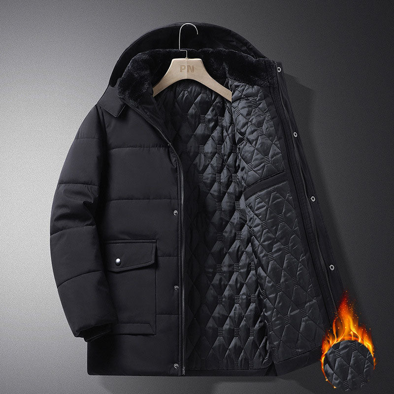 68.10 USD Manteau d'hiver pour homme, nouveau style, avec ajout de velours et de coton épais et chaud, mi-long à capuche, grandes tailles disponibles.