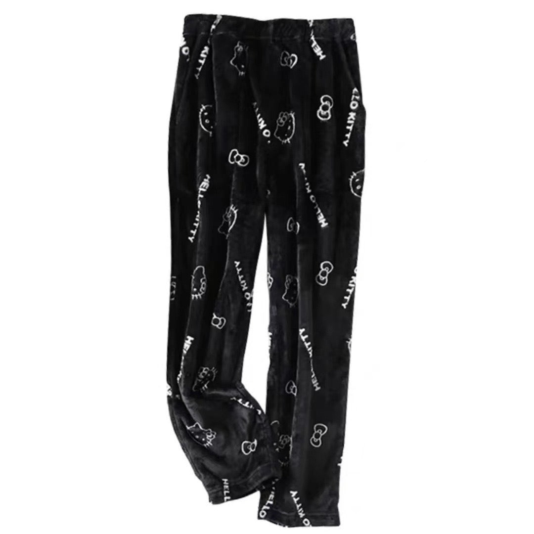 17.47 USD - Thick, warm, and comfortable flannel pajamas for women, with a Hello Kitty cat pattern, ideal for home wear.