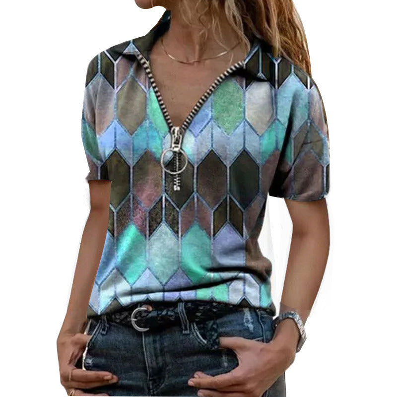 New short-sleeved summer T-shirt with zip, V-neck, and contrasting print