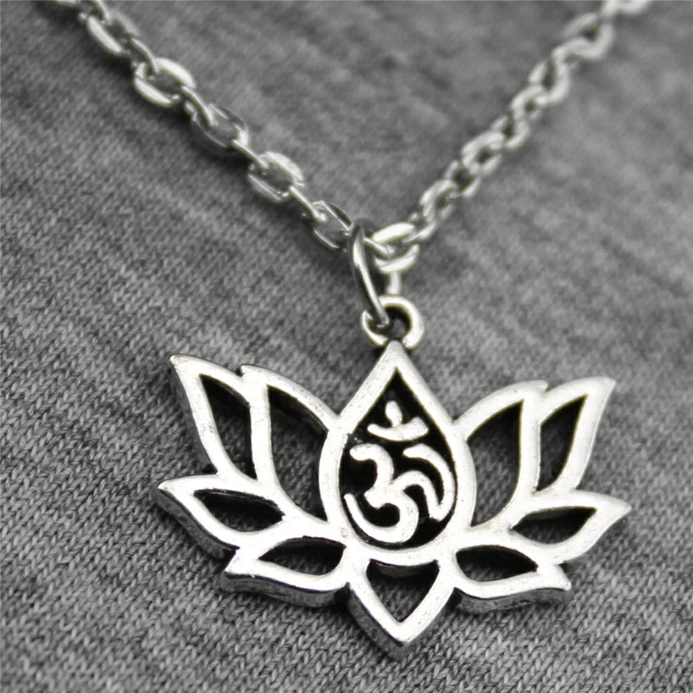 Collier pendentif Lotus Yoga Om 21x17mm, bijou fait main, cadeau pour femme