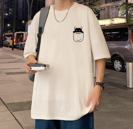 Loose-fit mid-length sleeve T-shirt