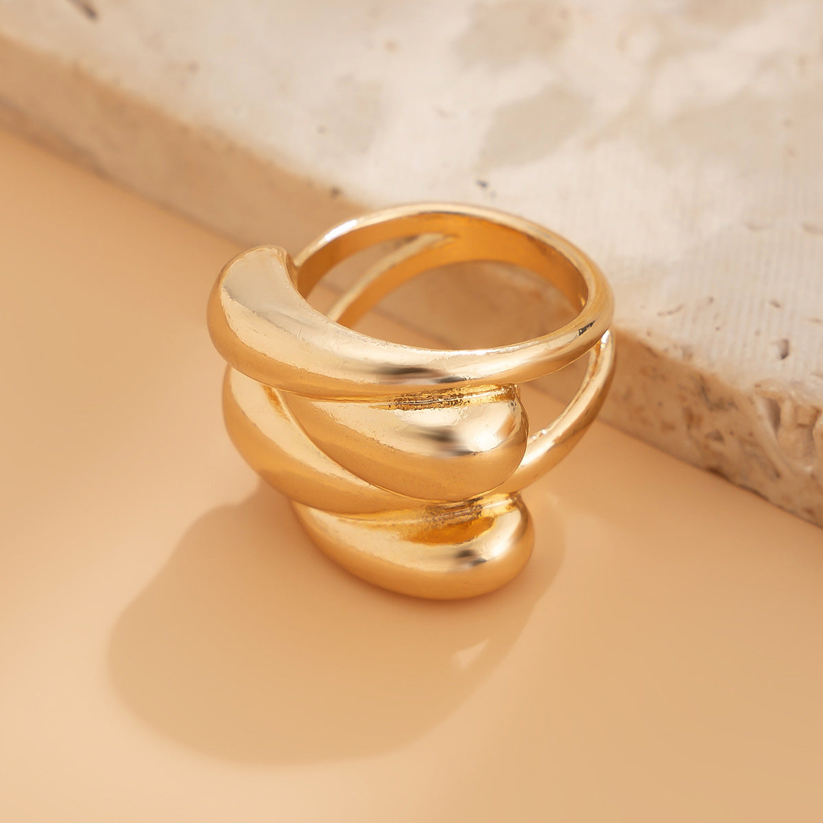 8.73/11.64 USD - Oversized diamond alloy geometric bracelet, simple and personalized concave-convex ring