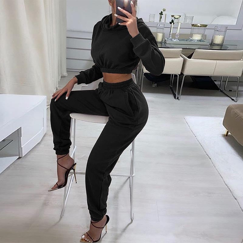 26,66 USD - Ensemble de survêtement décontracté chic automne-hiver pour femme, composé d'un sweat à capuche à manches longues et d'un pantalon, style streetwear sport.