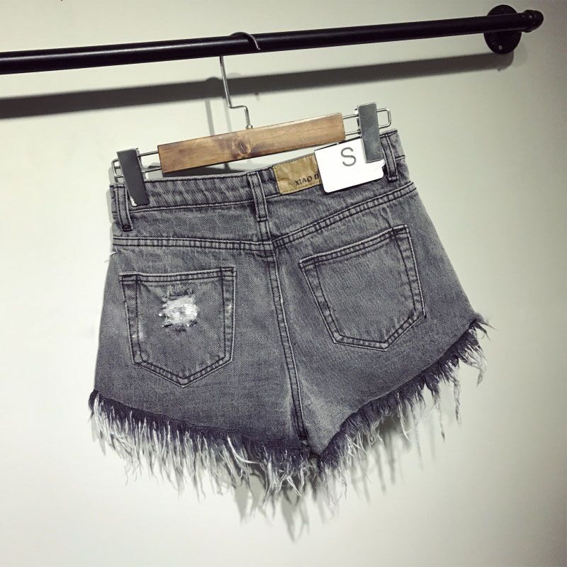 Short en jean taille haute, coupe flatteuse, doublé de fourrure, style décontracté et estival, grandes tailles.