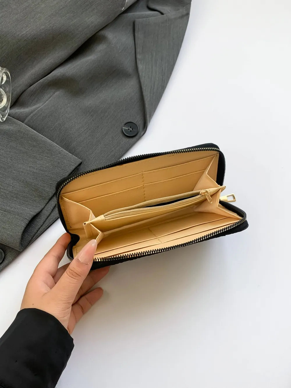 12.81 USD Portefeuille en cuir PU couleur unie
