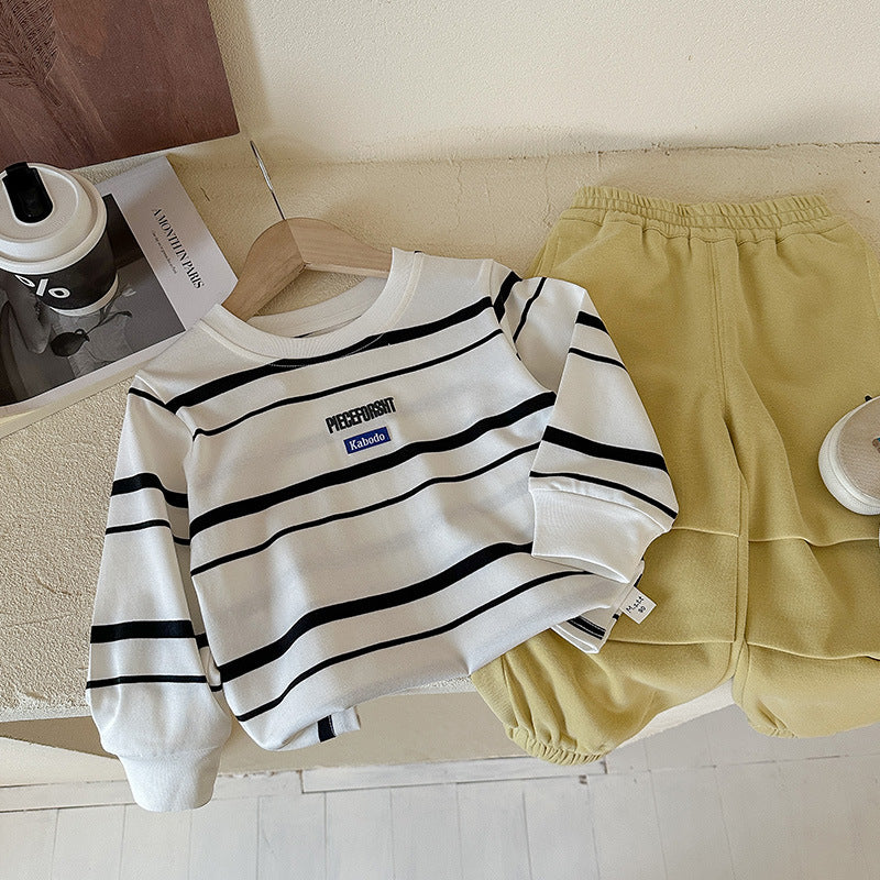 Pull à capuche rayé pour bébé, style décontracté et minimaliste