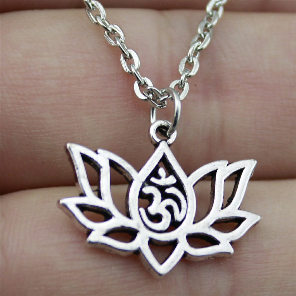 Collier pendentif Lotus Yoga Om 21x17mm, bijou fait main, cadeau pour femme