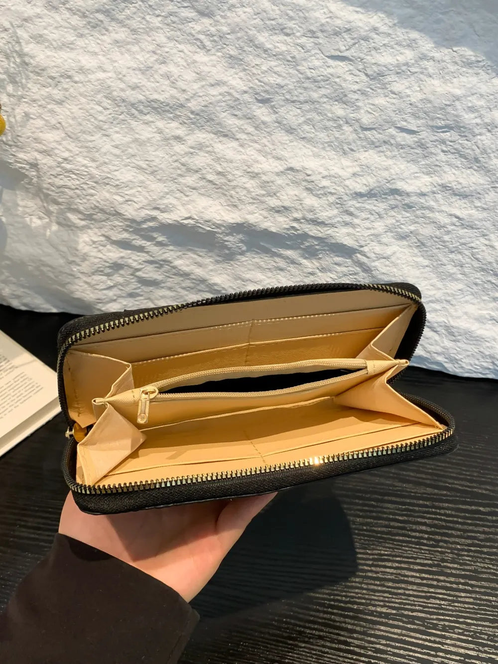 12.81 USD Portefeuille en cuir PU couleur unie