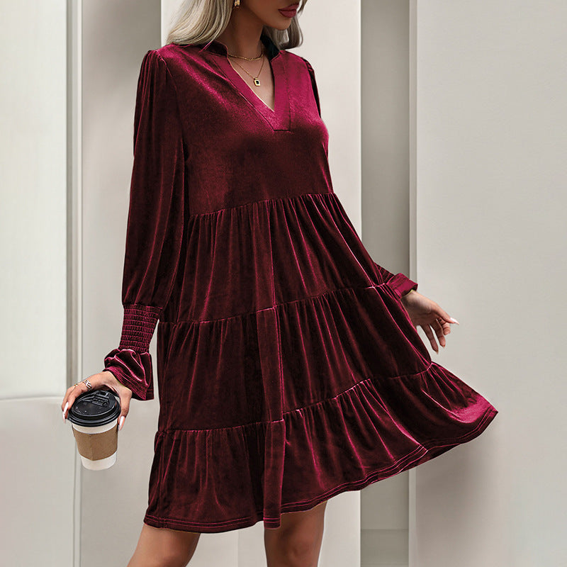 Robe de soirée à manches longues et empiècements en velours