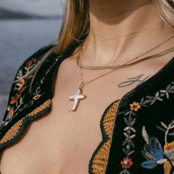 $15.09 - Cross Necklace