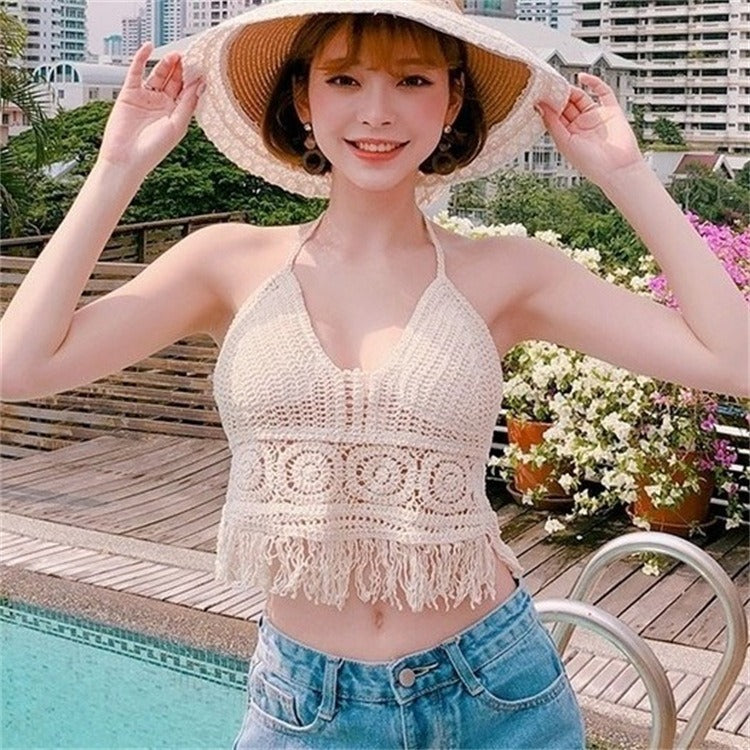 Women's embroidered hollow-out bralette with high neck, short, open back, inner straps and chest pads