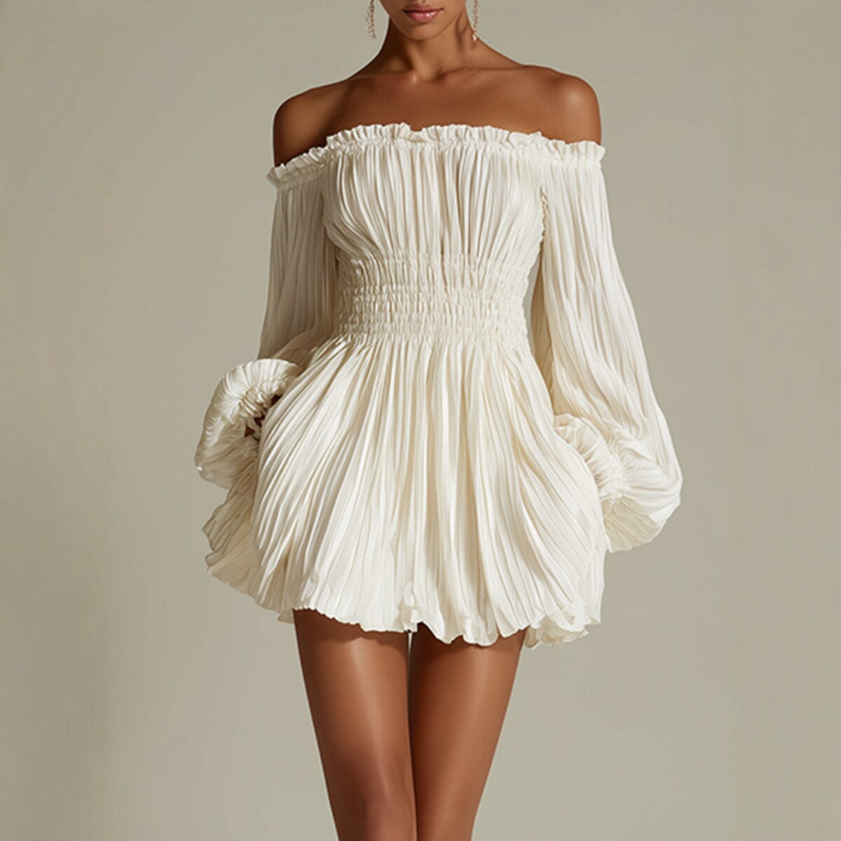 Robe élégante asymétrique plissée à manches longues pour femme