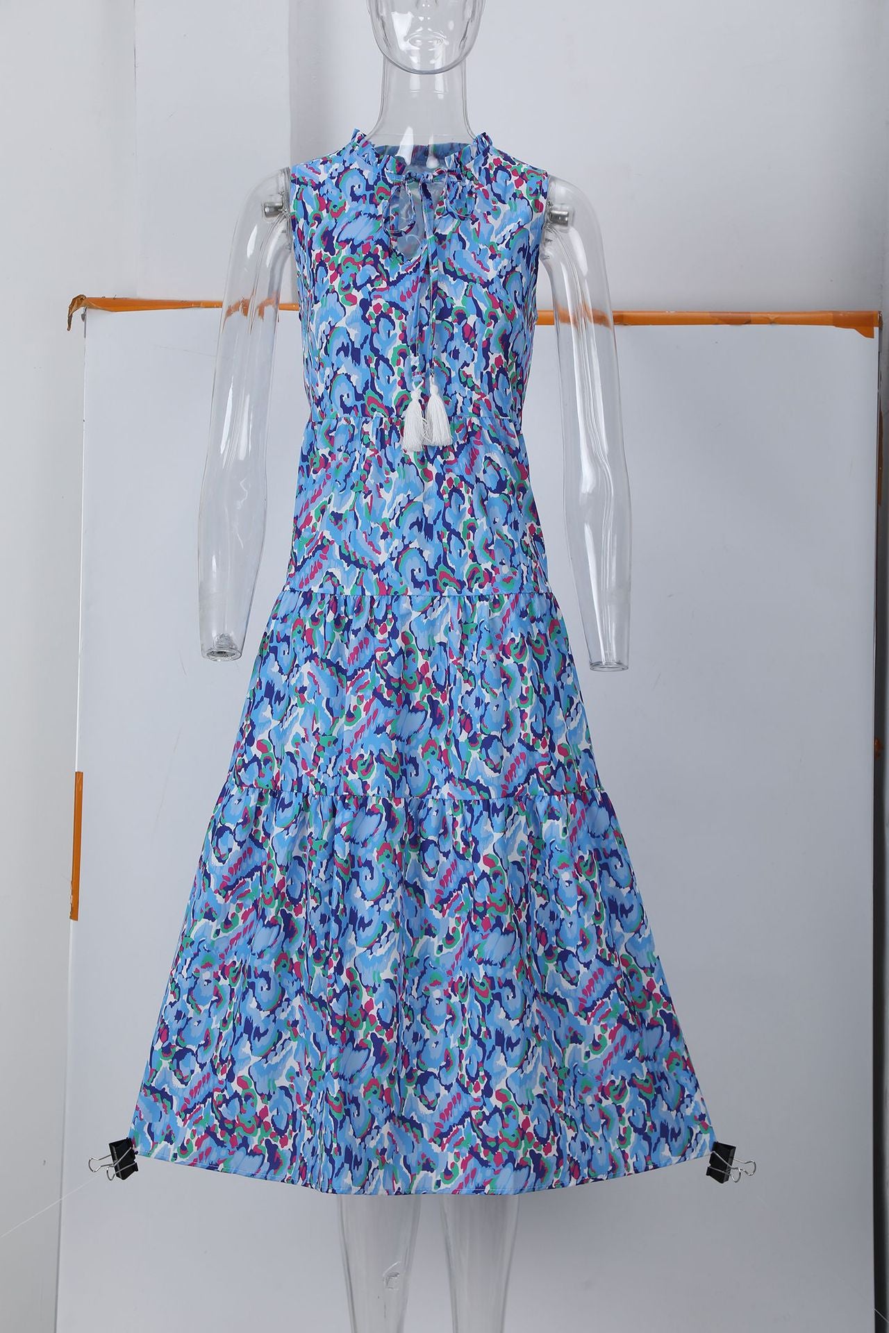 robe imprimée sans manches à col en V