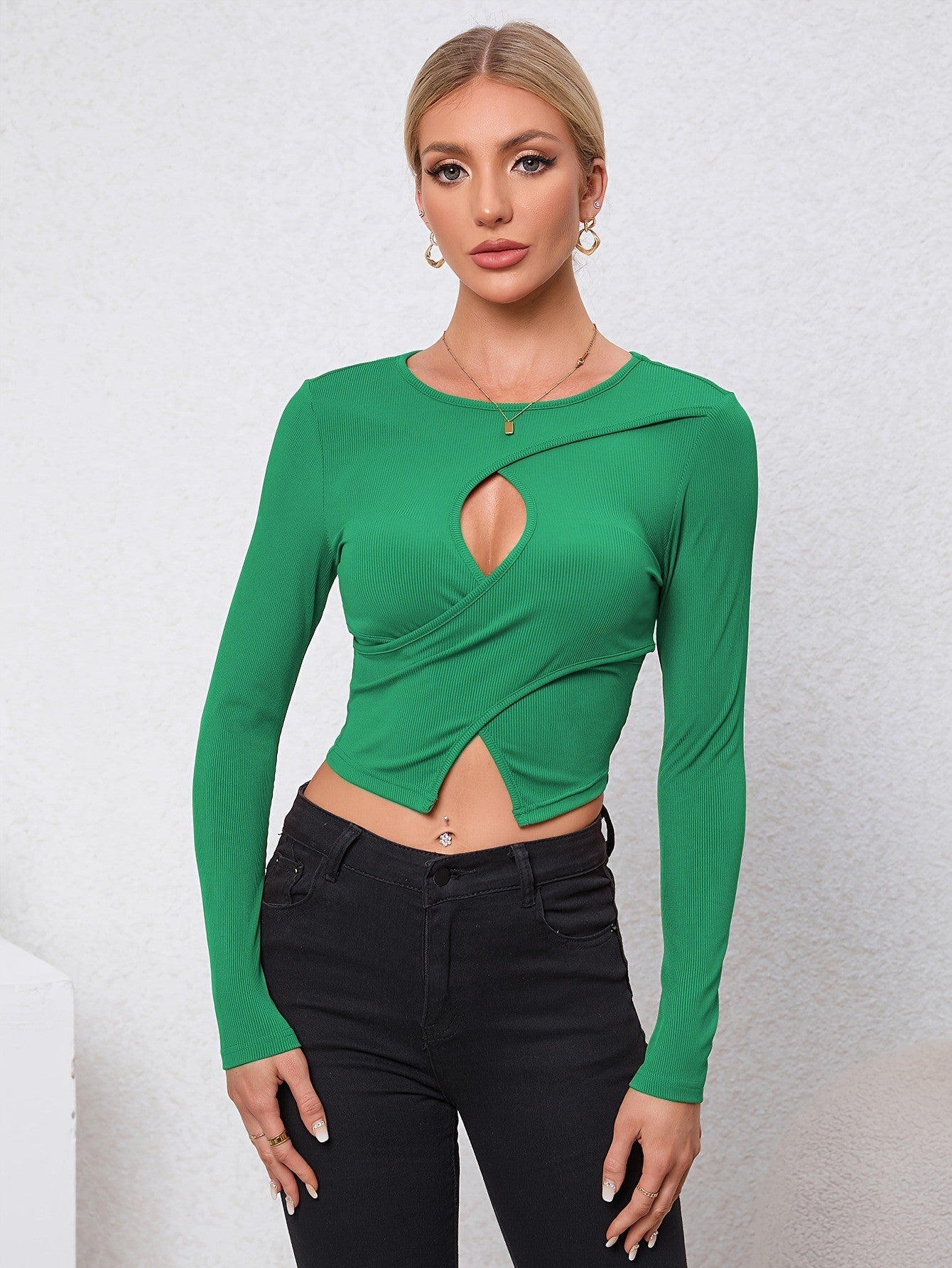 Women's Sexy Fitted Long Sleeve Round Neck Crop Top, Versatile Solid Color Knit.