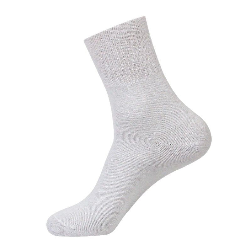 Thin, loose-fitting cotton socks for men and women