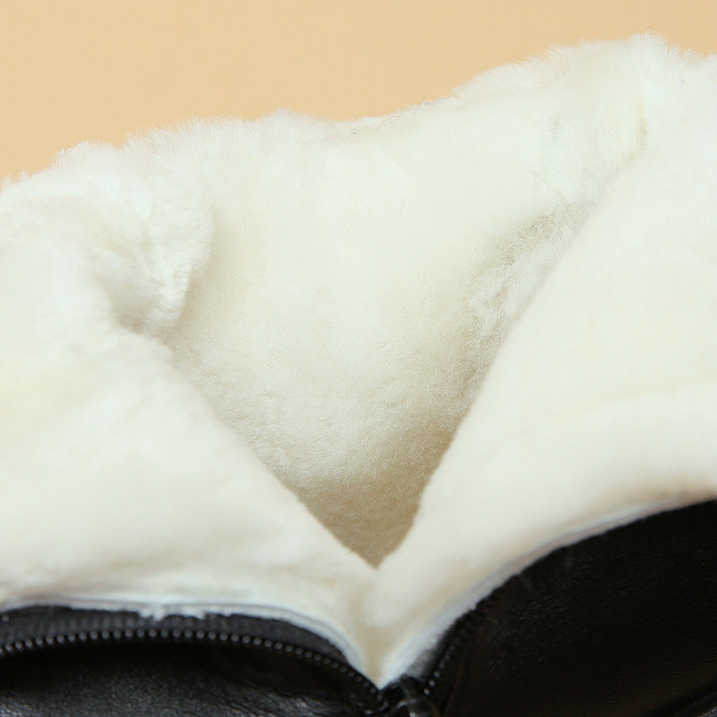 New winter flat ankle boots for middle-aged and elderly women, ideal for mothers, made of warm cotton with soft, non-slip, thick, and fluffy soles.