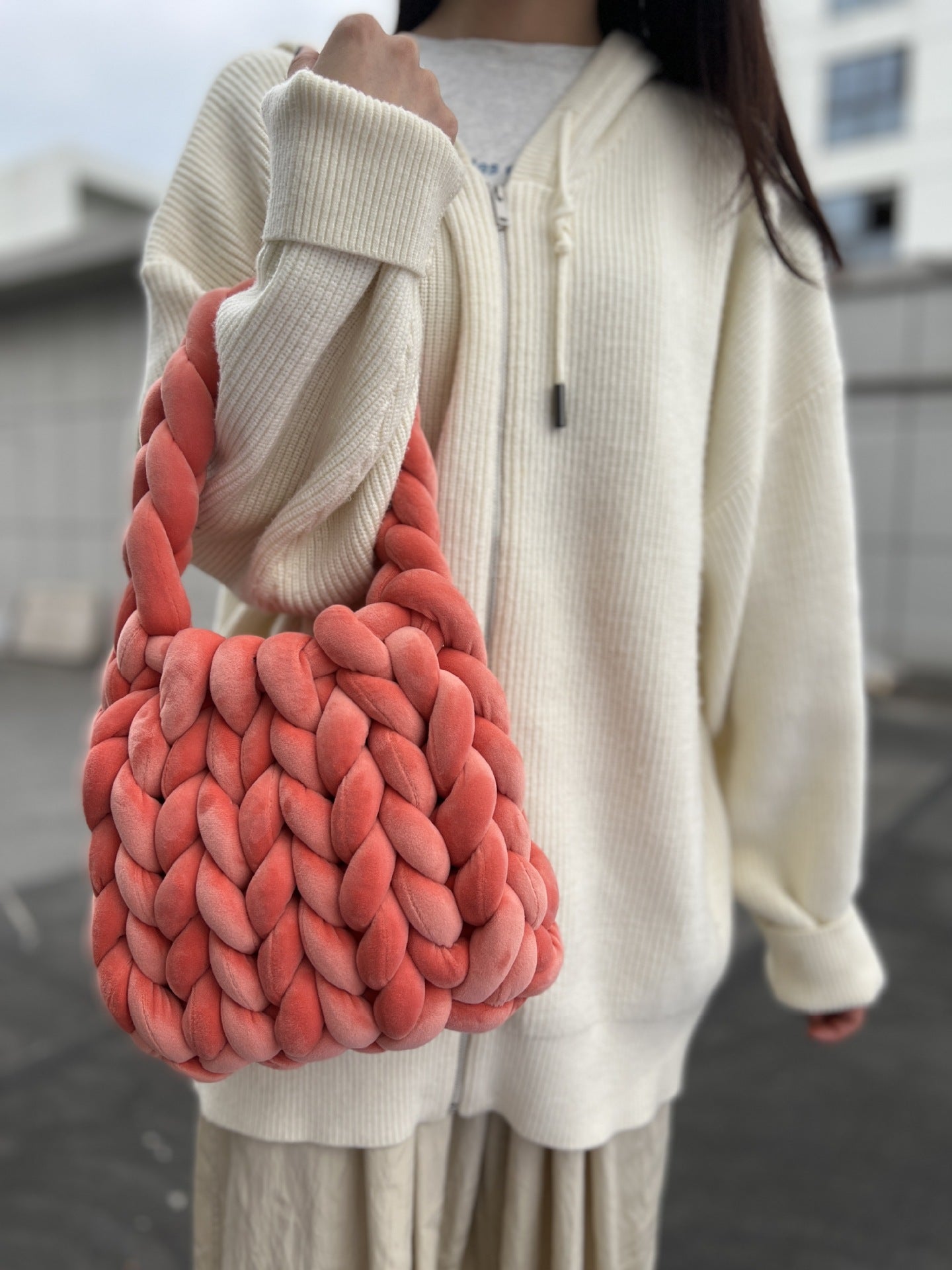 19.80 USD - Hand-woven messenger bag with a crystal velvet core.