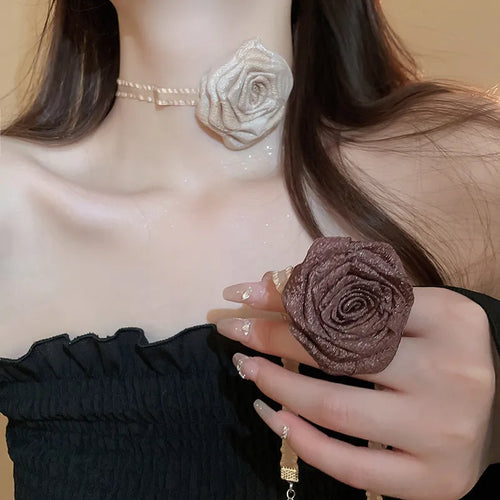$11.88 - 3D Rose Alloy Buckle Necklace