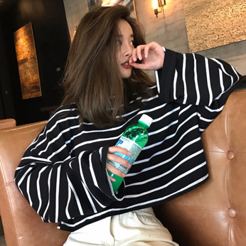 Black and White Stripe Long Sleeve Student Basic T-Shirt for Women, Loose Round Neck Casual Striped T-Shirt, Blended Cotton Material
