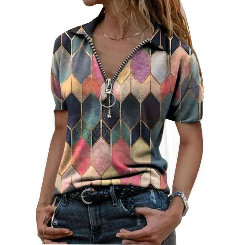 New short-sleeved summer T-shirt with zip, V-neck, and contrasting print
