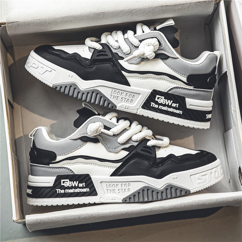 32.58 USD Chaussures plates décontractées polyvalentes à semelle épaisse, antidérapantes, pour jeunes sportifs et tendance.