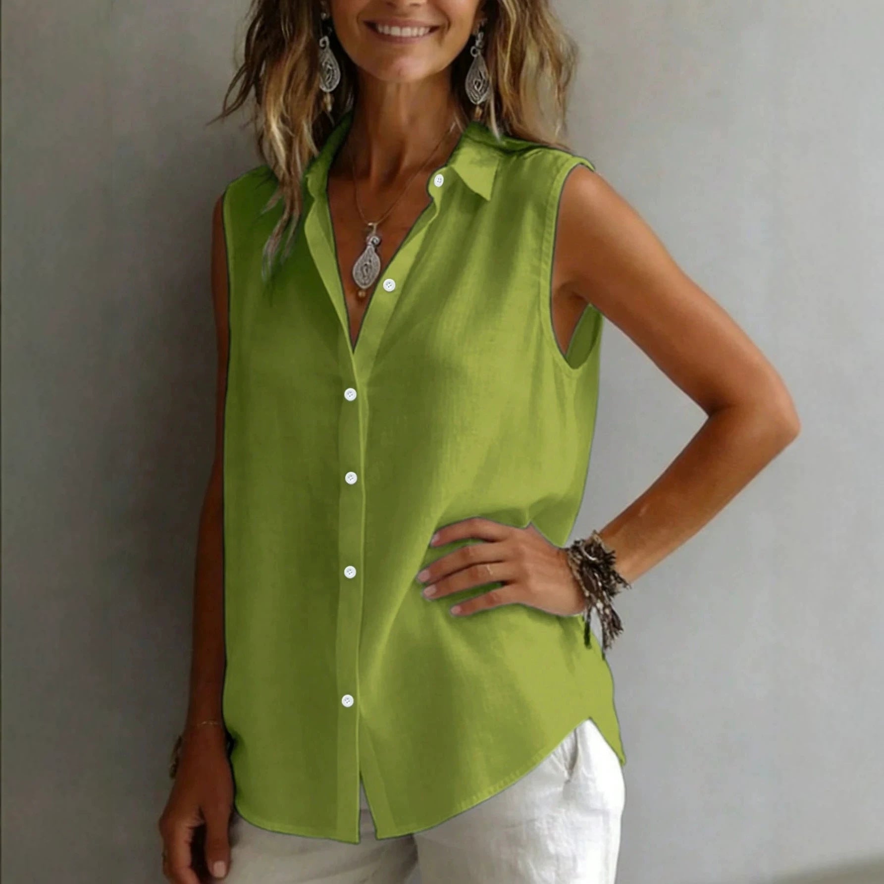 Plain sleeveless shirt for women