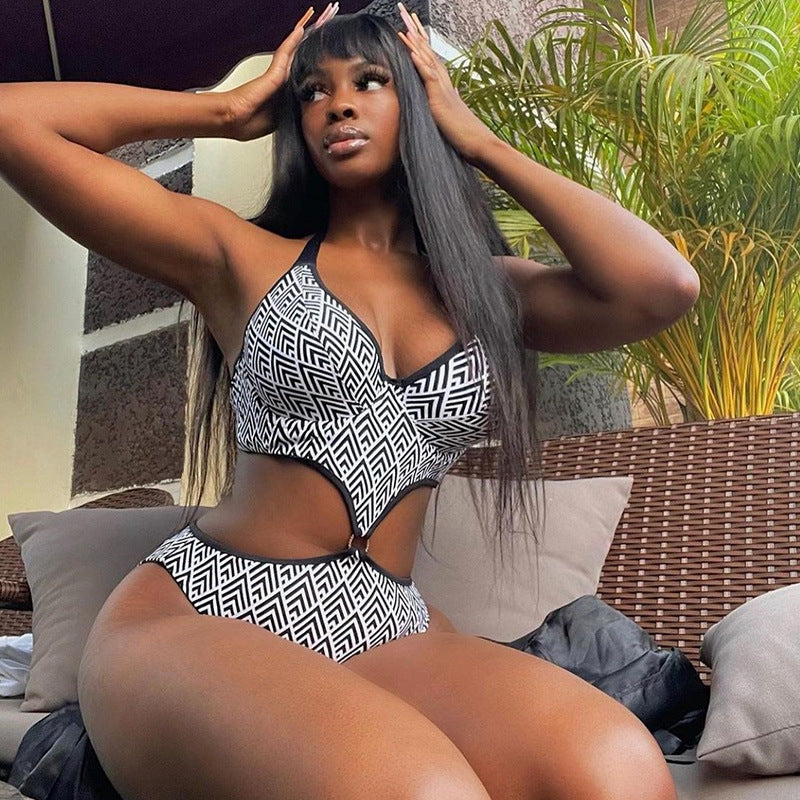 Maillot de bain une pièce femme printemps-été, imprimé sexy, col halter, taille ajourée, style tendance.