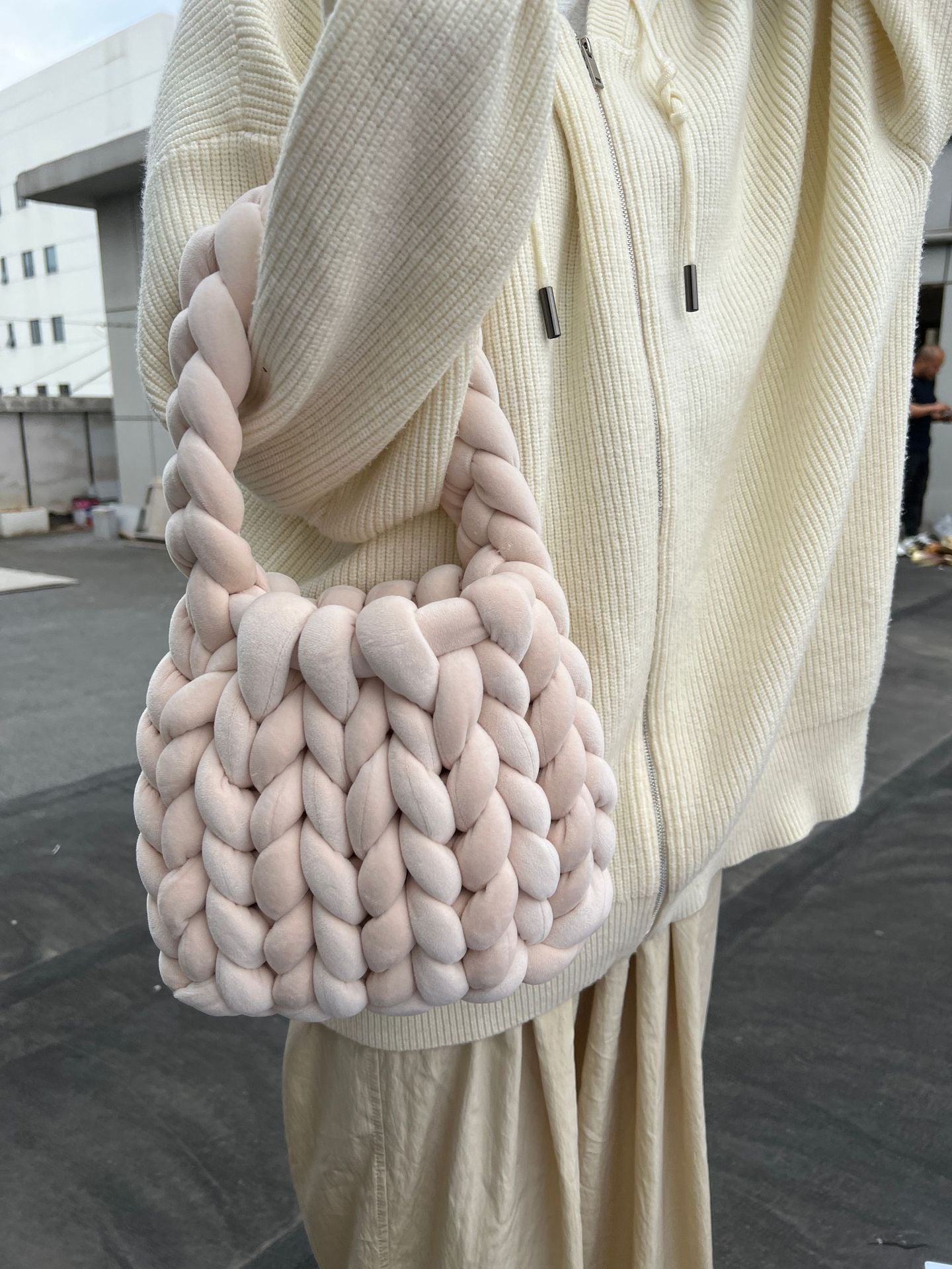 19.80 USD - Hand-woven messenger bag with a crystal velvet core.