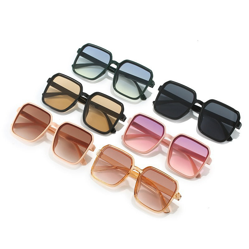 Lunettes de soleil carrées, tout simplement
