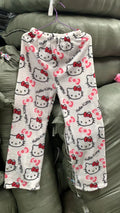 17.47 USD - Thick, warm, and comfortable flannel pajamas for women, with a Hello Kitty cat pattern, ideal for home wear.
