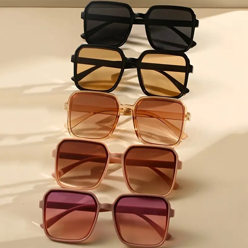 Lunettes de soleil carrées, tout simplement