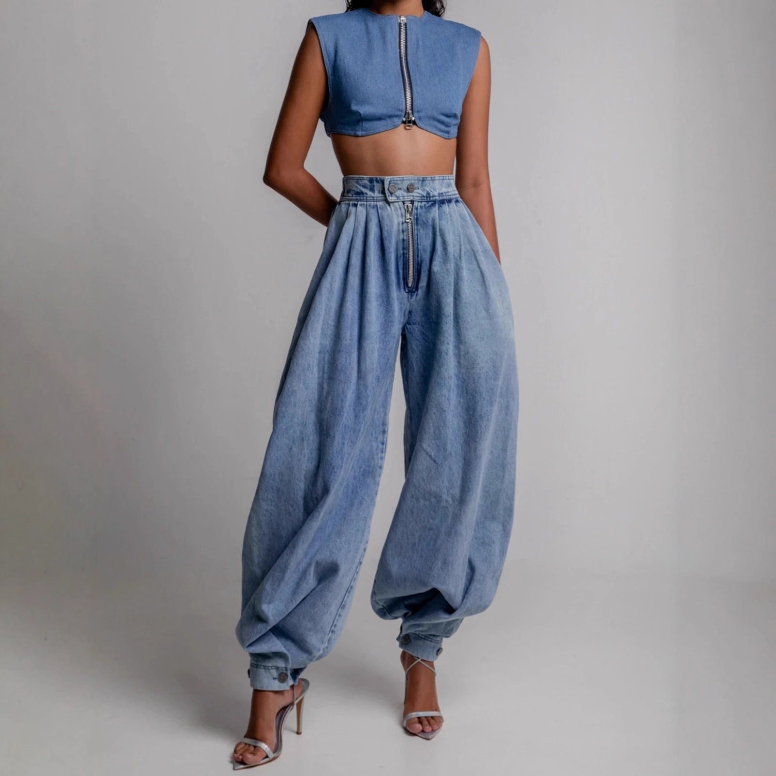jeans taille haute à fermeture éclair et bas de jambes resserrés pour femmes