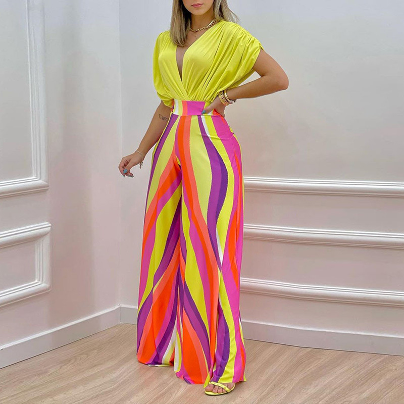 Ensemble décontracté et élégant pour femme, composé d'un pantalon taille haute imprimé à col en V et jambes larges, collection printemps-été.