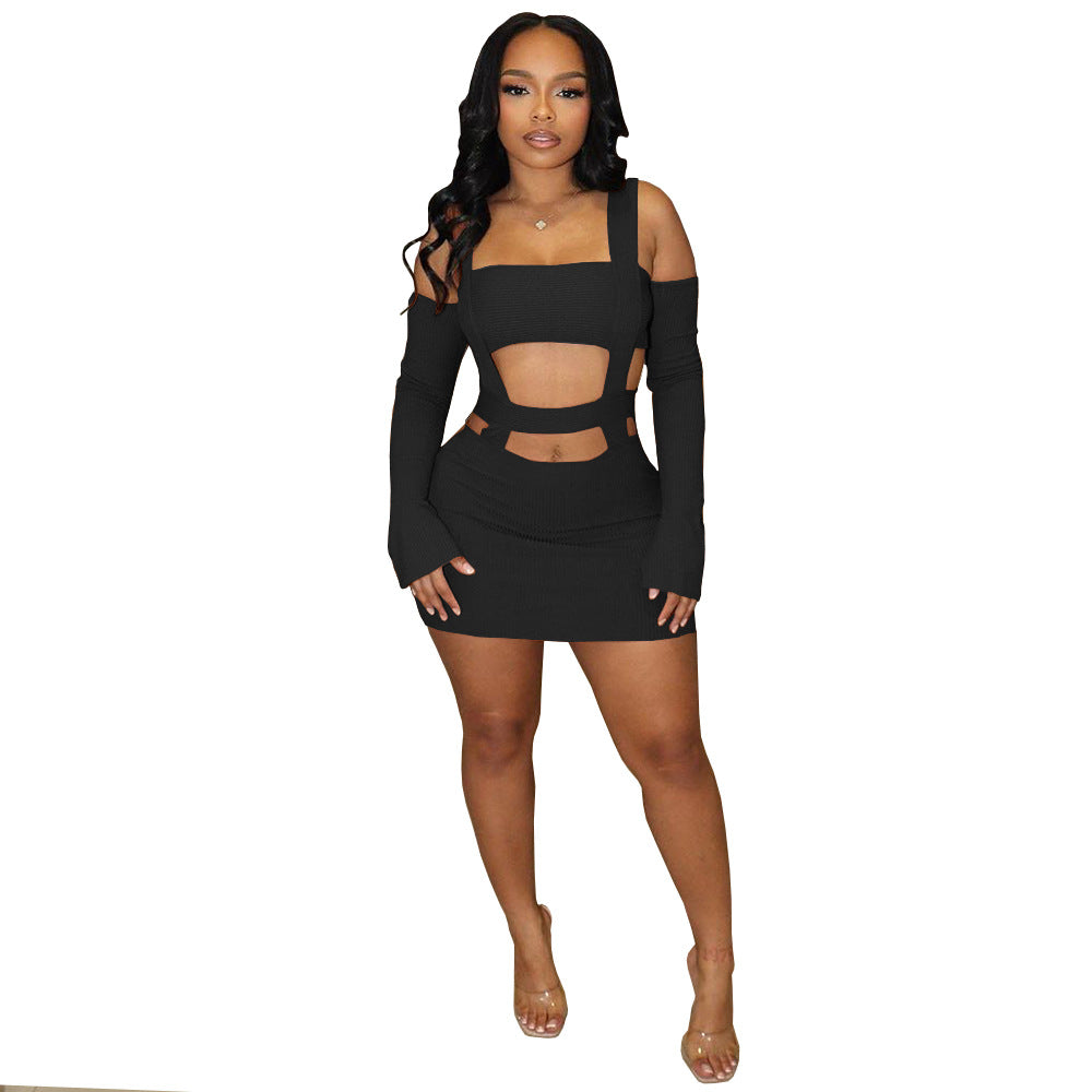 28.03 USD Robe moulante courte et sexy sans manches avec découpes