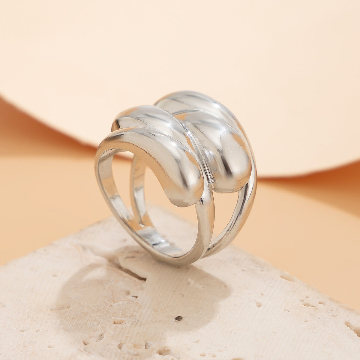 8.15/12.81 USD - Exaggerated Irregular Fold Personalized Punk Bracelet Coiled Fishtail